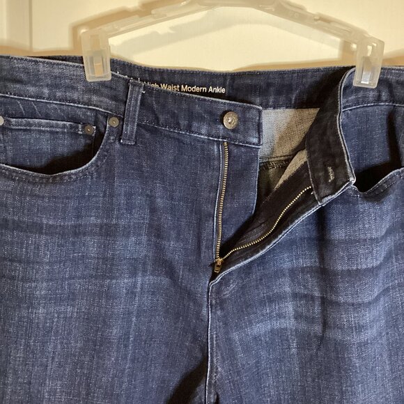 Talbots Women's Flawless High Waist Modern Ankle Blue Jeans Size 14 Straight Leg - Picture 4 of 9